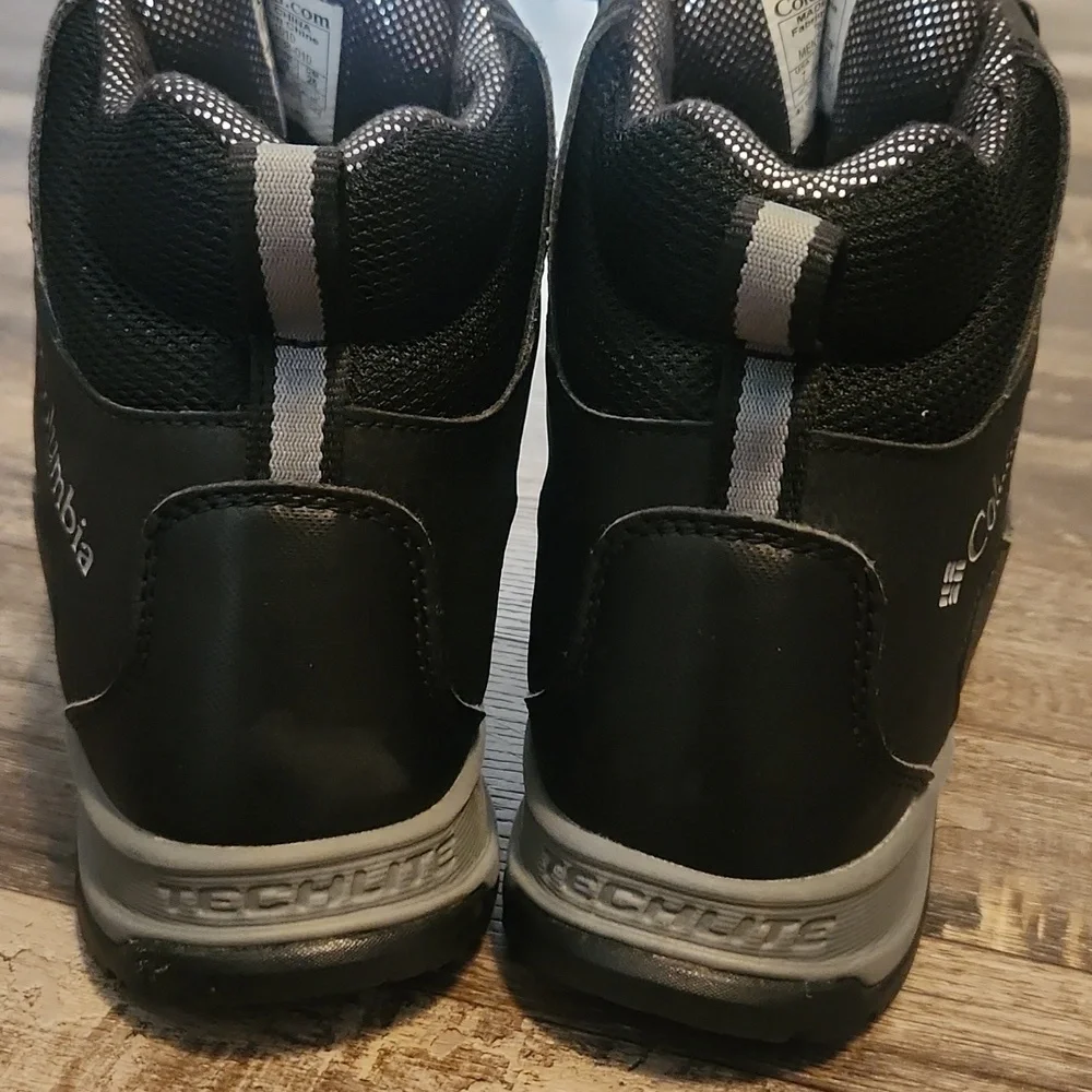 Mens Columbia waterproof snow boots Techlite Men's Size 7